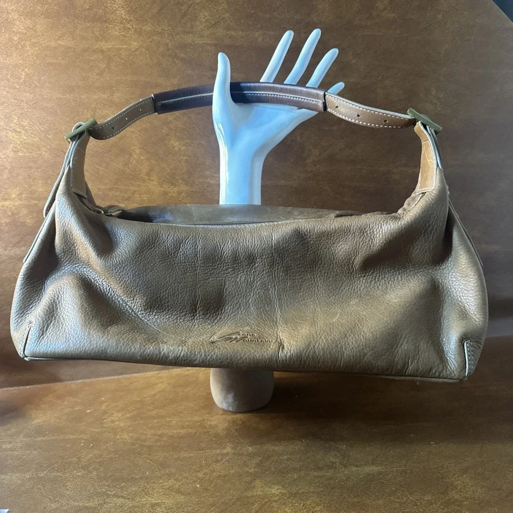 STONE MOUNTAIN tan Pebble Leather Baguette Purse Pink Inside
